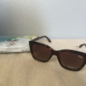 Quay ‘Tag Me’ Polarized Sunglasses. Tortoise.